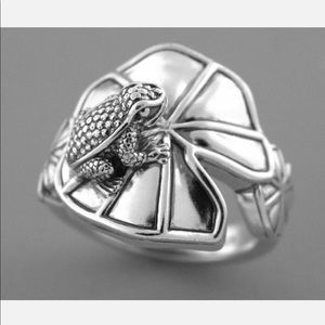KIESELSTEIN CORD Frog on Lilypad Ring in Sterling